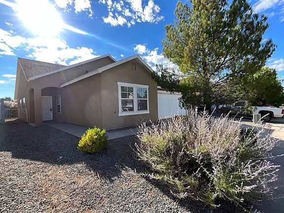 3rd image of 10436 Calle Acanta NW
