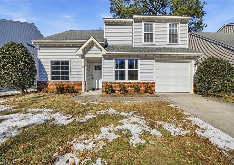 1st image of 39 Centre Port Cir