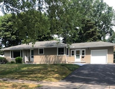 100 Larkspur Ln, Rochester, NY, 14622