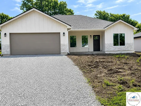 1903 S Osage Ave, Sedalia, MO 65301