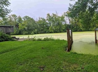 532 E River Dr, Omro, WI 54963