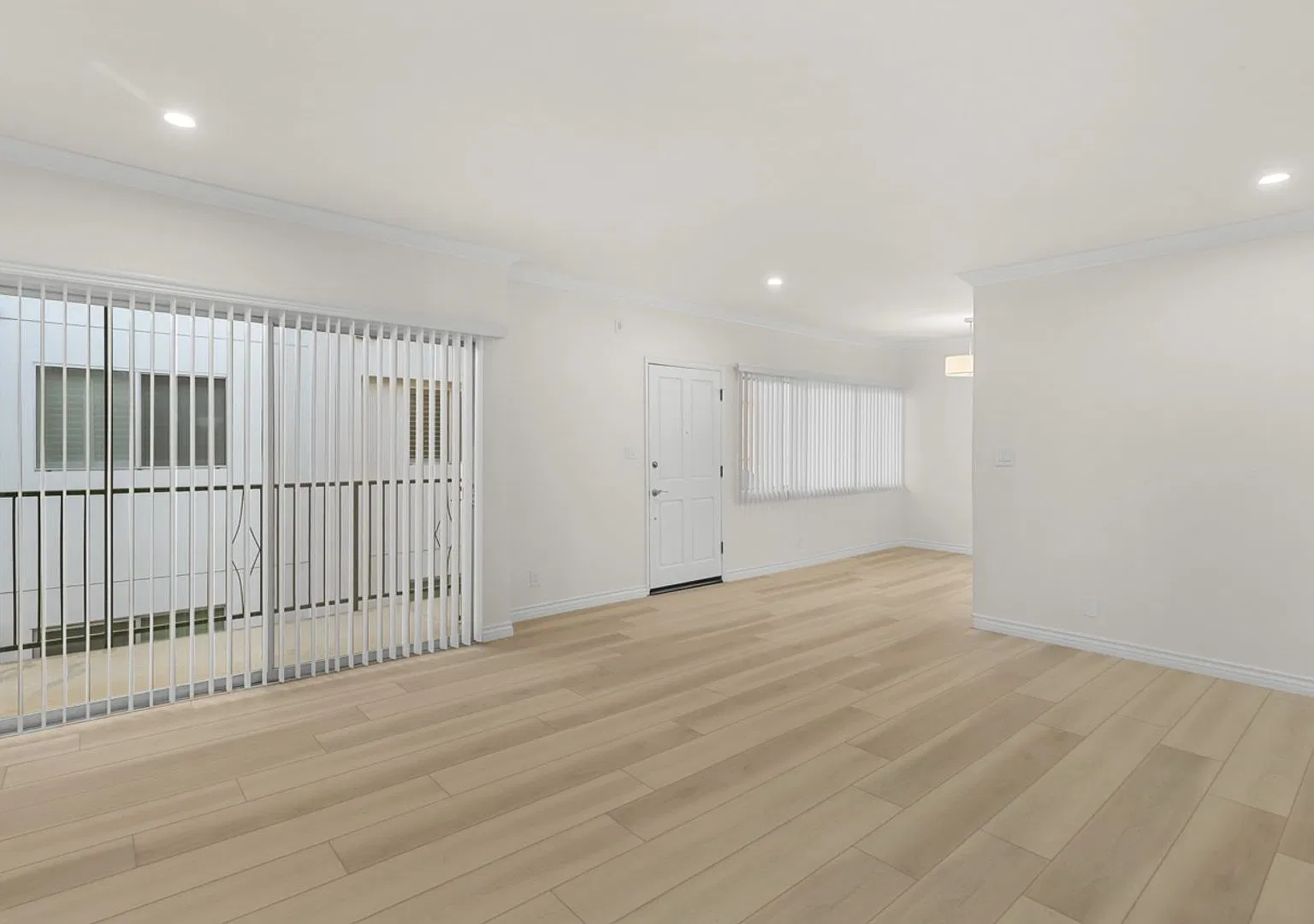 11711 Goshen Ave. — Photo 4