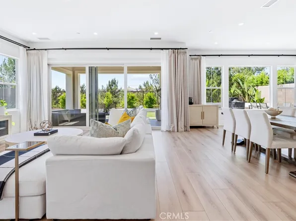 63 Longchamp, Irvine, CA 92602