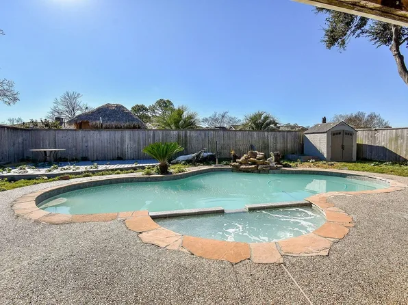 1918 Tulsa St, Deer Park, TX 77536