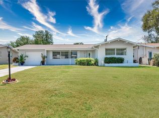 2161 Pine Ridge Dr, Clearwater, FL 33763