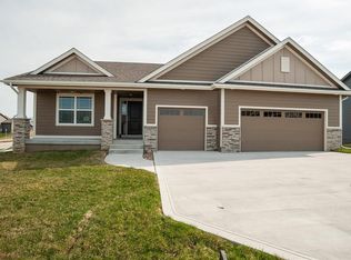 2007 NW Applewood St, Ankeny, IA 50023