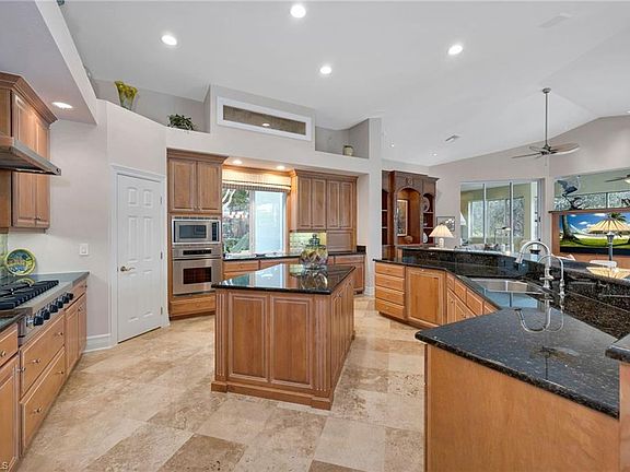 5th image of 26231 Woodlyn DR