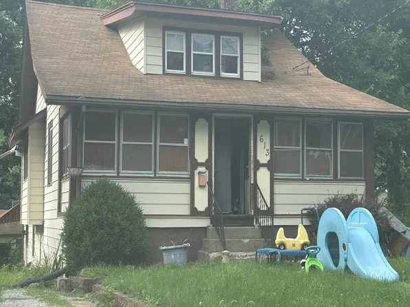 613 Creston Ave, Des Moines, IA 50315