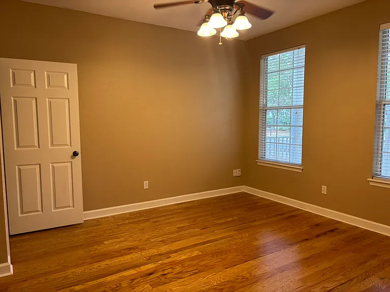 3722 Longfellow Rd — Photo 7