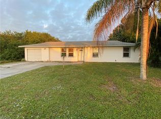 1225 NE 6th Pl, Cape Coral, FL 33909