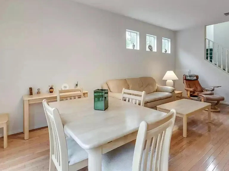 2045 Chetwood Dr — Photo 10