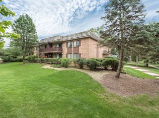 8000 Woodglen Ln APT 103, Downers Grove, IL 60516