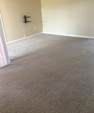 5th image of 1190 Washington Cir #1190G