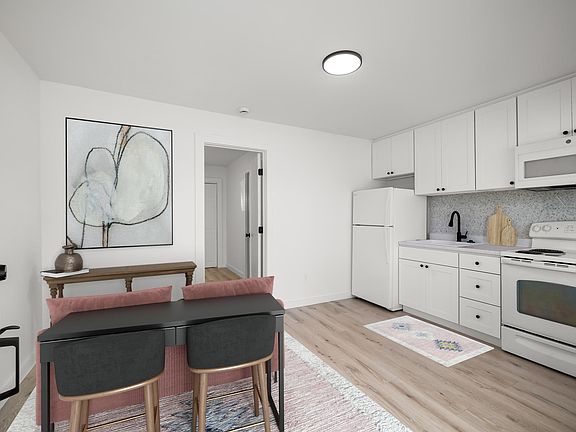 3rd image of 125 S West Blvd #3