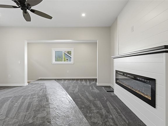 5th image of 434 Lloyd Ave