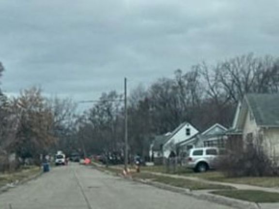 5th image of 6752 Meadow Ave