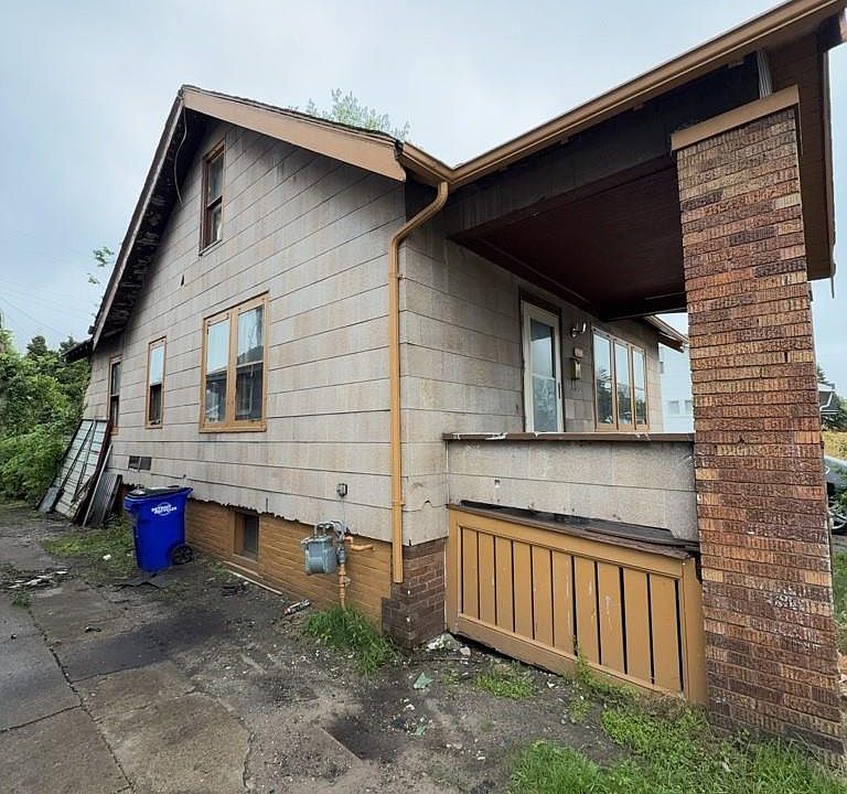 2nd image of 12324 Wisconsin St