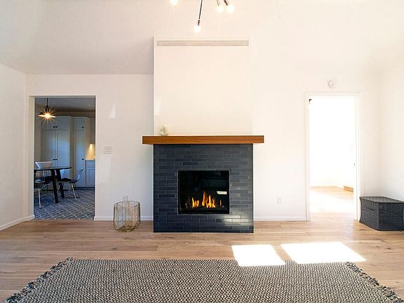 3rd image of 1648 Rotary Dr