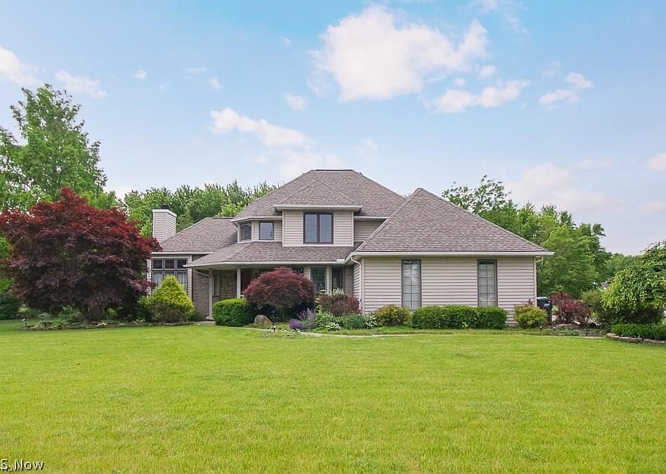 1st image of 39193 Camelot Way