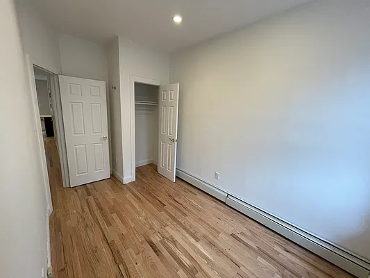 Rented by Bank Neary | media 13