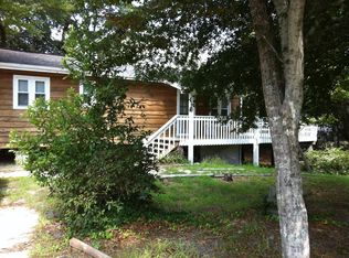 117 Sandbur Dr, Emerald Isle, NC 28594