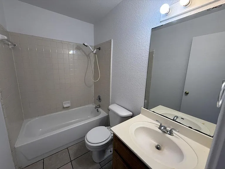 1210 Industrial Blvd #D — Photo 18