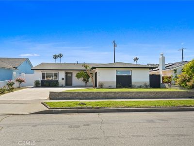 696 N Milford Rd, Orange, CA, 92867