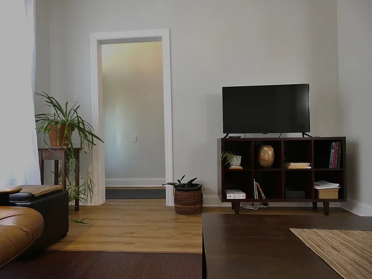 3043 W Lyndale St #1 — Photo 3