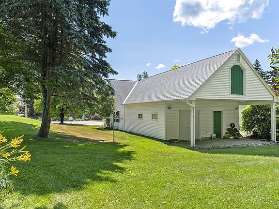 5th image of 80 Brentwood Dr