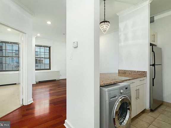 2nd image of 219-29 S 18th St #1603