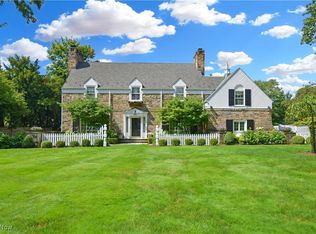 23825 Stanford Rd, Shaker Heights, OH 44122