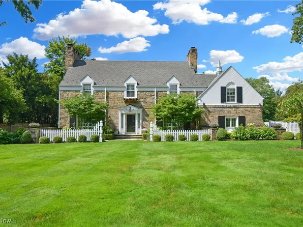 23825 Stanford Rd, Shaker Heights, OH 44122