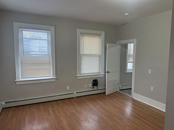 5th image of 145 Julian St Floor 2