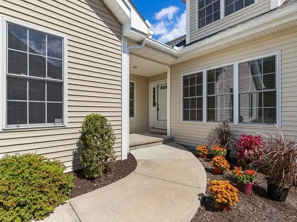 51 Cortland Grove Dr Unit 51, Shrewsbury, MA 01545