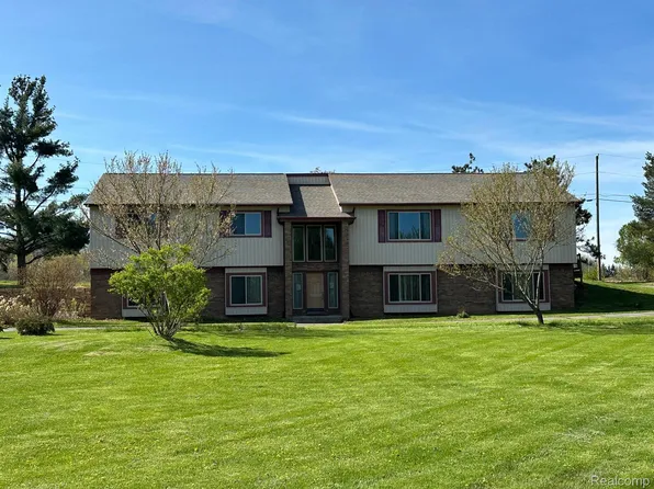 62133 Richfield St, South Lyon, MI 48178