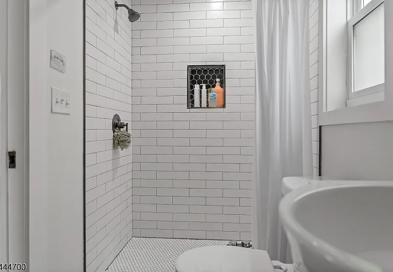 17 Thomas St — Photo 9