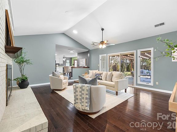 5th image of 3513 Chilham Pl
