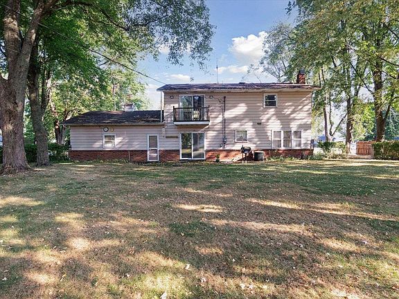 3rd image of 18844 Wilderness Dr