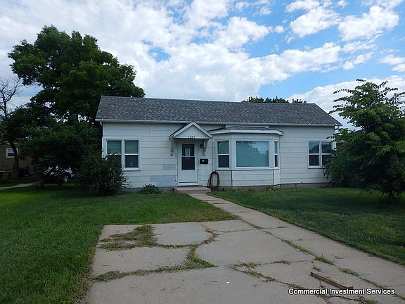 2nd image of 1005 W F St