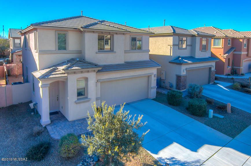 1st image of 675 W Calle Canto Sereno