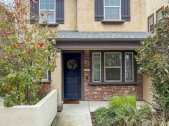 2nd image of 3016 Didcot Pl