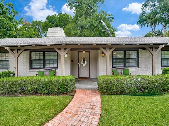 3rd image of 4004 Bellaire Dr S
