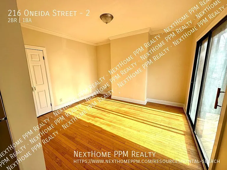 216 Oneida St #2 — Photo 33