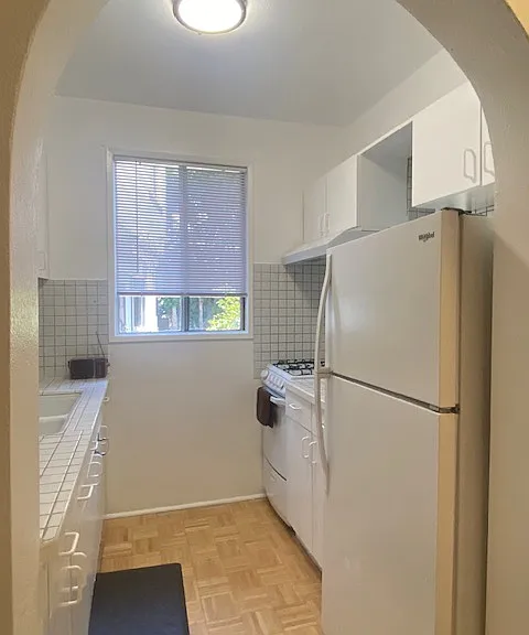 4350 York Blvd — Photo 19