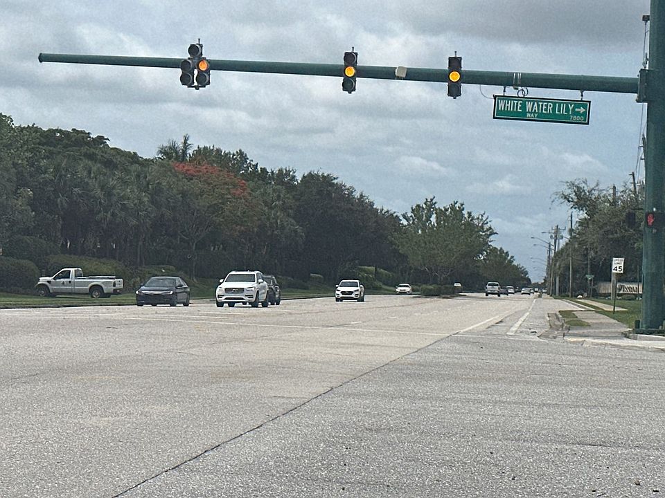 2nd image of 10419 Pearwood Pl