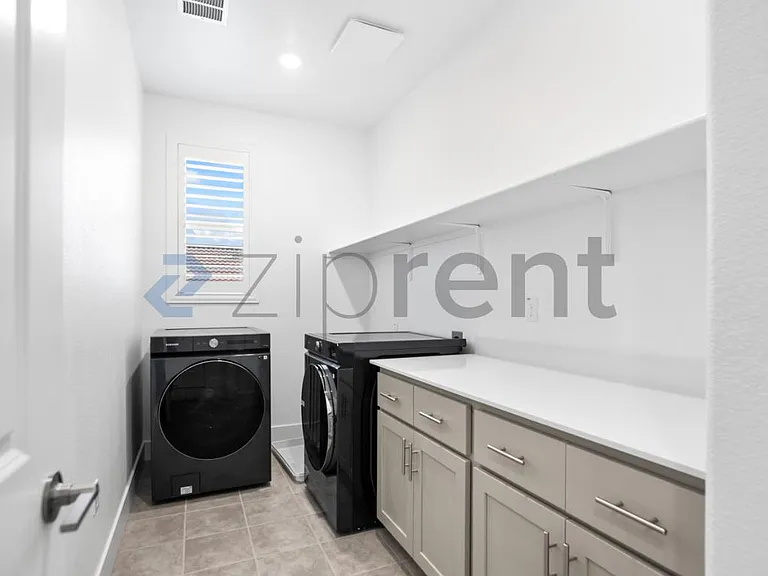 3358 Jubilee Dr — Photo 34