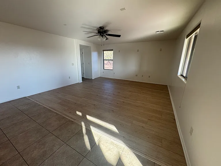 318 S Princess Erica Dr — Photo 17
