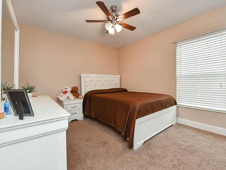 1451 Salisbury Dr — Photo 12