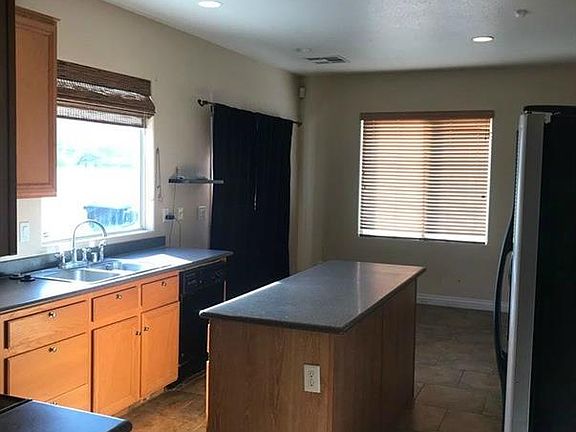 5th image of 4433 Pacific Crest Ave