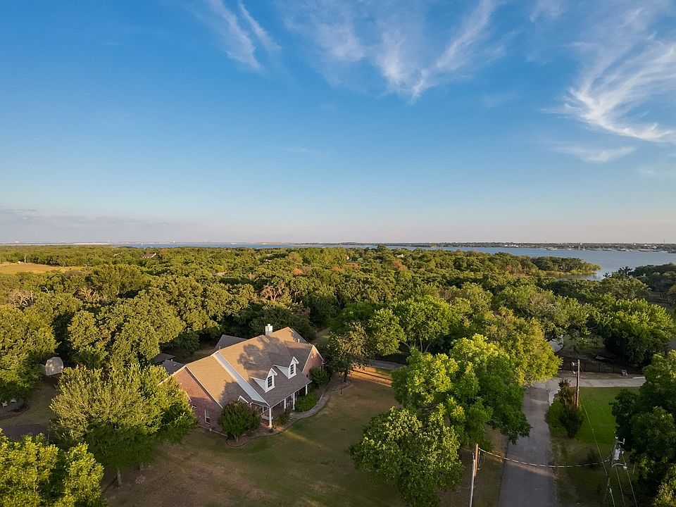 1st image of 102 Timber Lake Ln